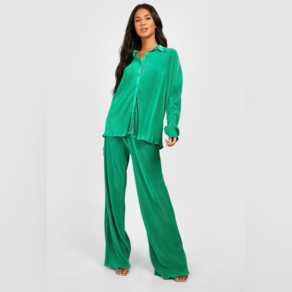 RIHOAS Emerald Green Pleated Lounge Set – Size M ✨